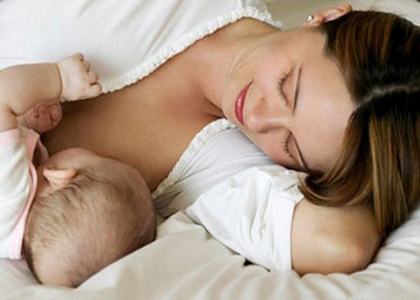 bệnh lây truyền từ mẹ sang con