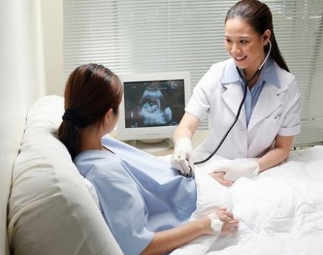 bệnh lây truyền từ mẹ sang con